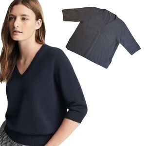 Uniqlo Short Sleeve Minimalist V neck Knit Top Sweater  Dark Navy large
